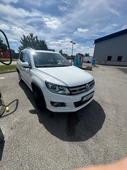 Volkswagen Tiguan 5 of 5