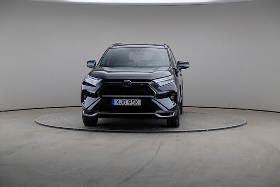 Toyota RAV4 Plug-in Hybrid 3 of 26