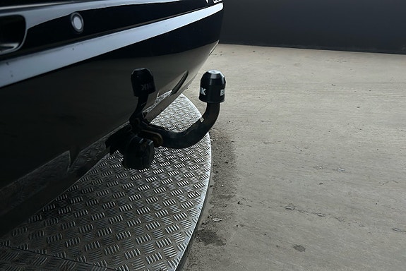 Toyota RAV4 Plug-in Hybrid 16 of 26