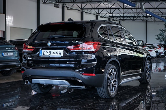 BMW X1 5 of 5
