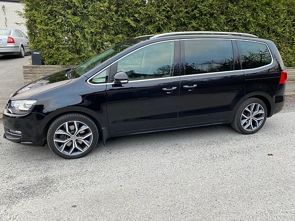 Volkswagen Sharan 2 of 3