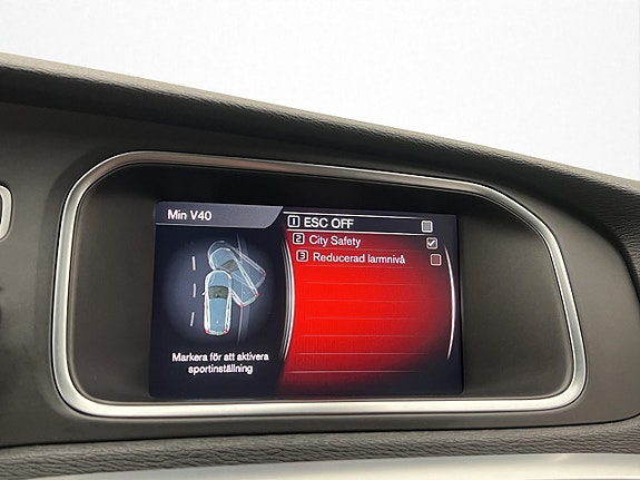 Volvo V40 21 of 30