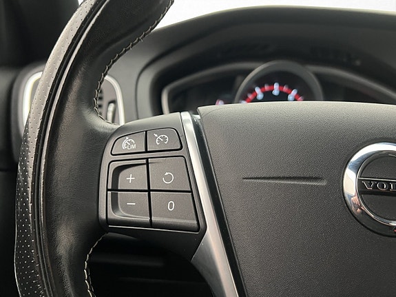 Volvo V40 15 of 30