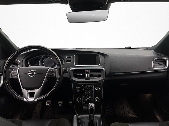 Volvo V40 12 of 30