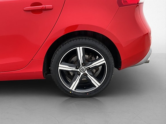 Volvo V40 28 of 30
