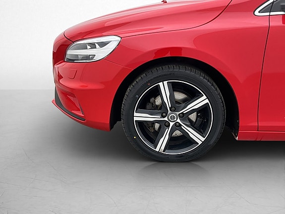 Volvo V40 27 of 30
