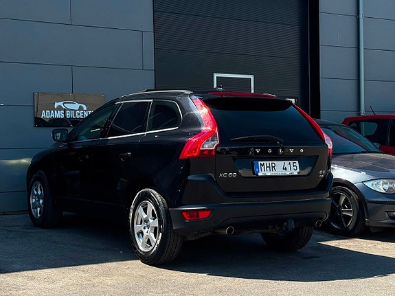 Volvo XC60 9 of 30