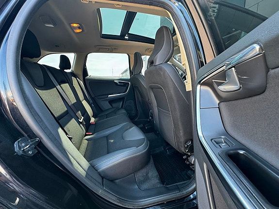 Volvo XC60 26 of 30