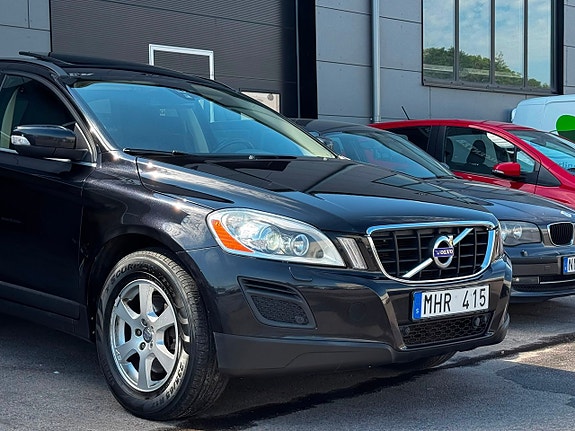 Volvo XC60 4 of 30