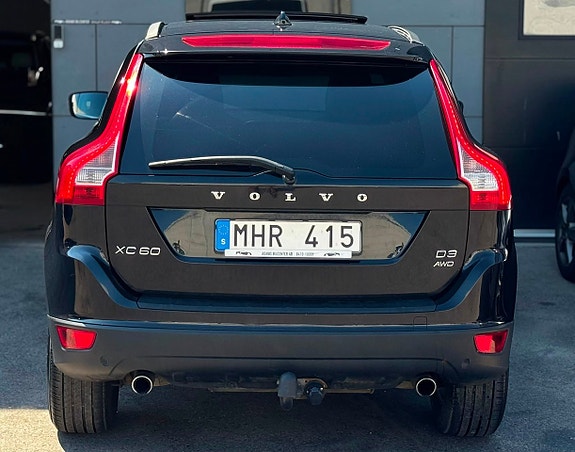 Volvo XC60 8 of 30