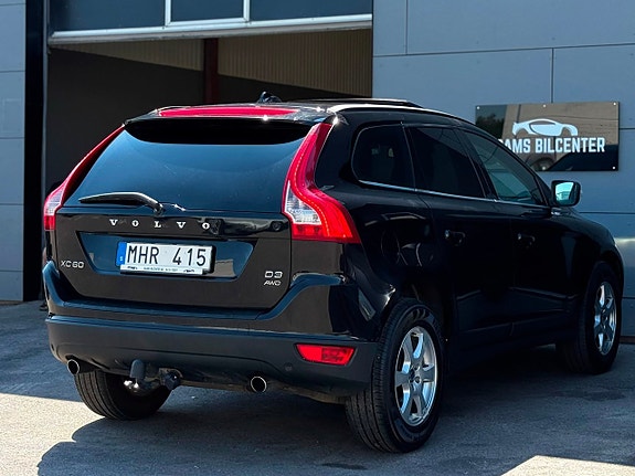 Volvo XC60 7 of 30