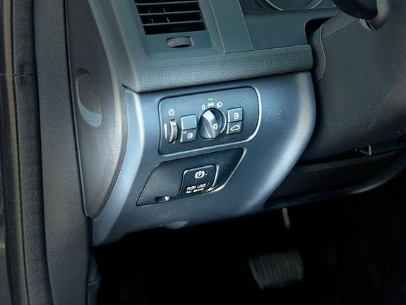 Volvo XC60 21 of 30