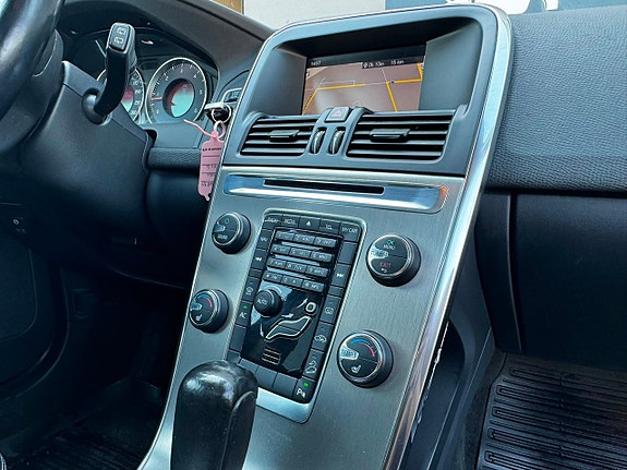 Volvo XC60 28 of 30