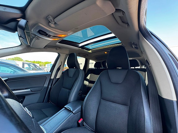 Volvo XC60 18 of 30