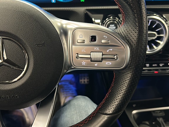 Mercedes-Benz A200 14 of 22