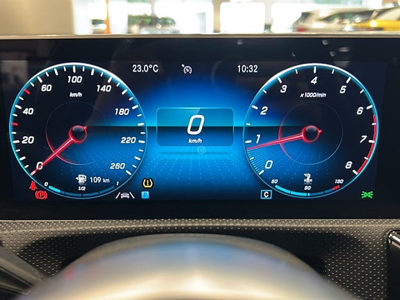 Mercedes-Benz A200 20 of 22