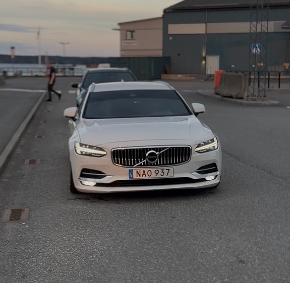 Volvo V90 4 of 12