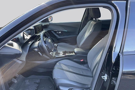 Peugeot 2008 8 of 13
