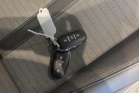 Peugeot 2008 9 of 13