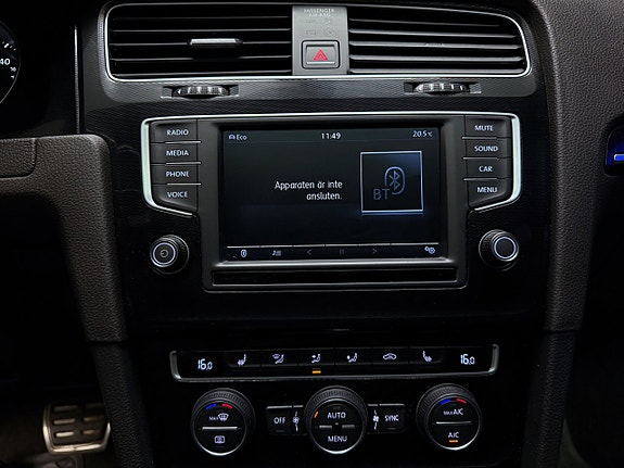 Volkswagen Golf VII 28 of 30