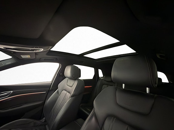 Audi e-tron 13 of 30