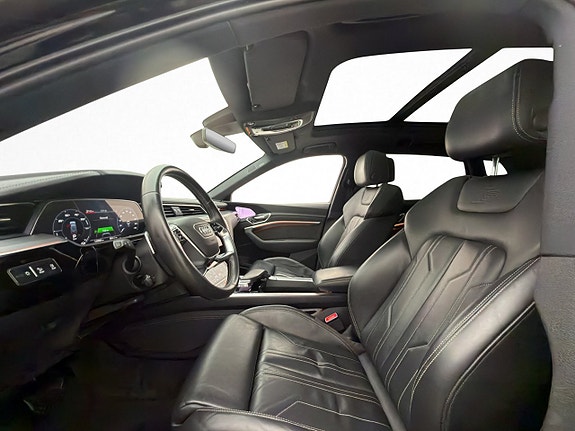 Audi e-tron 12 of 30