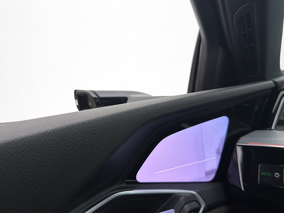 Audi e-tron 14 of 30
