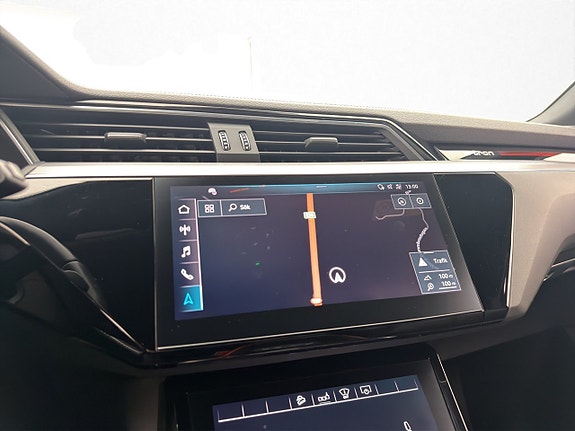 Audi e-tron 25 of 30