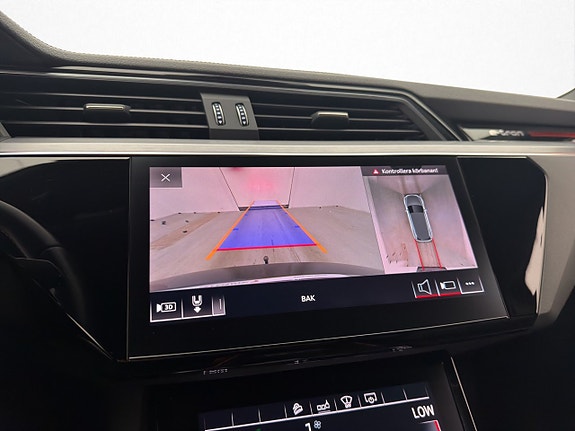 Audi e-tron 24 of 30