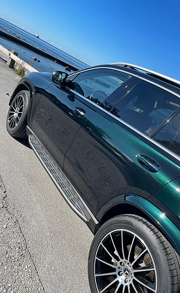 Mercedes-Benz GLE450 3 of 7