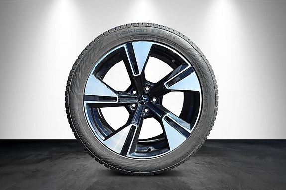 Polestar 3 6 of 23