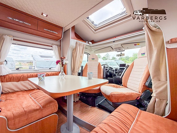 Mc Louis MC4-75 *148hk *Låg långbädd *Drop down säng *Rymlig sittgrupp Fr. 3.70% ränta med LF 3912kr/mån -Vi tar gärna i 11 of 23