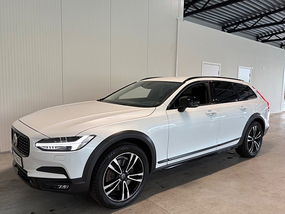 Volvo V90 Cross Country 4 of 5