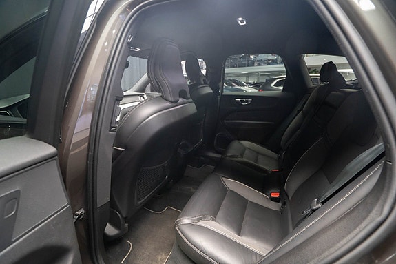 Volvo XC60 19 of 26