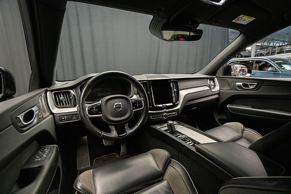 Volvo XC60 10 of 26