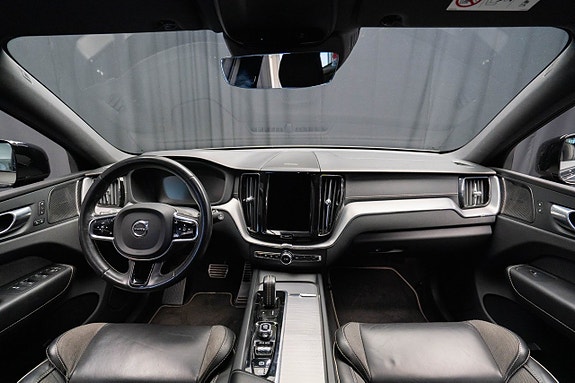 Volvo XC60 11 of 26