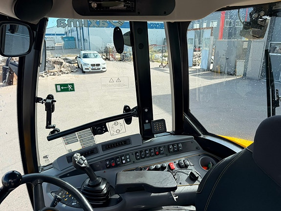 JCB 409 Nordic snabbgående med redskap 9 of 12