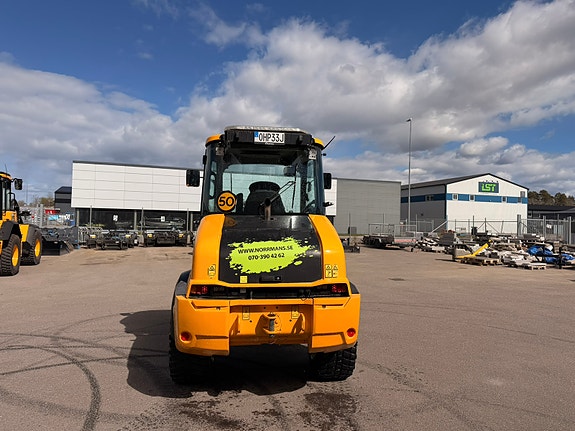 JCB 409 Nordic snabbgående med redskap 3 of 12