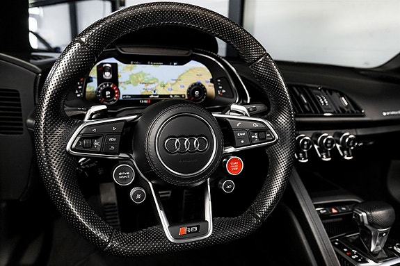 Audi R8 11 of 26