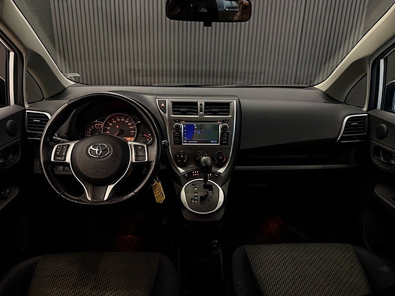 Toyota Verso-S 11 of 18