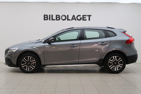 Volvo V40 Cross Country 2 of 5