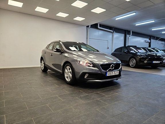 Volvo V40 Cross Country 5 of 5