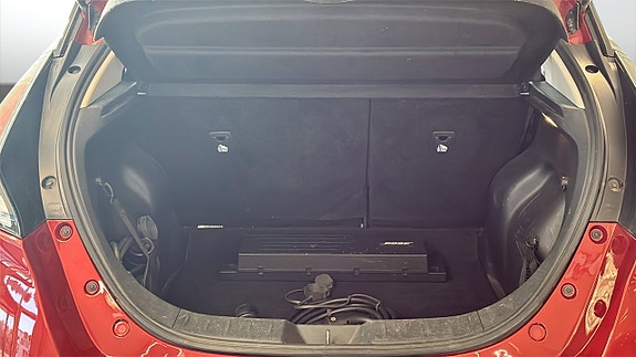 Nissan Leaf 10 of 12