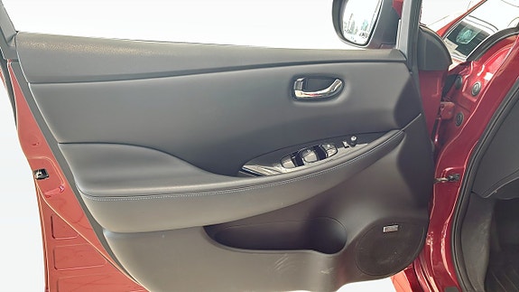 Nissan Leaf 11 of 12
