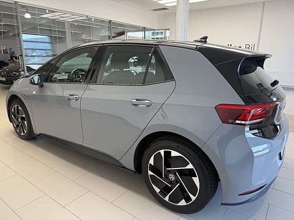 Volkswagen ID.3 4 of 5