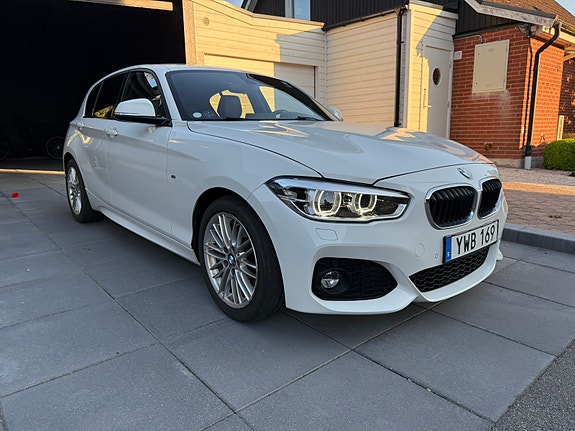 BMW 120i 3 of 13