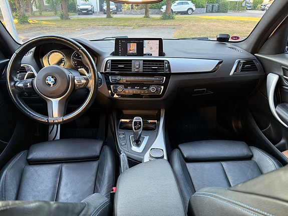 BMW 120i 9 of 13