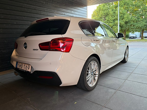 BMW 120i 12 of 13
