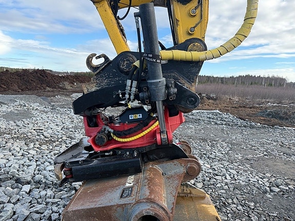 Komatsu PC 290 LC-11 19 of 24