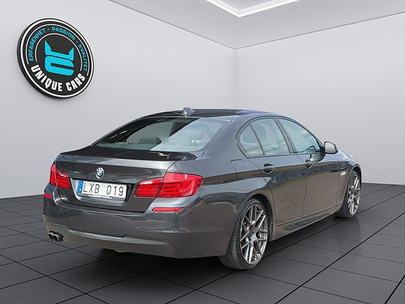 BMW 520d 3 of 5